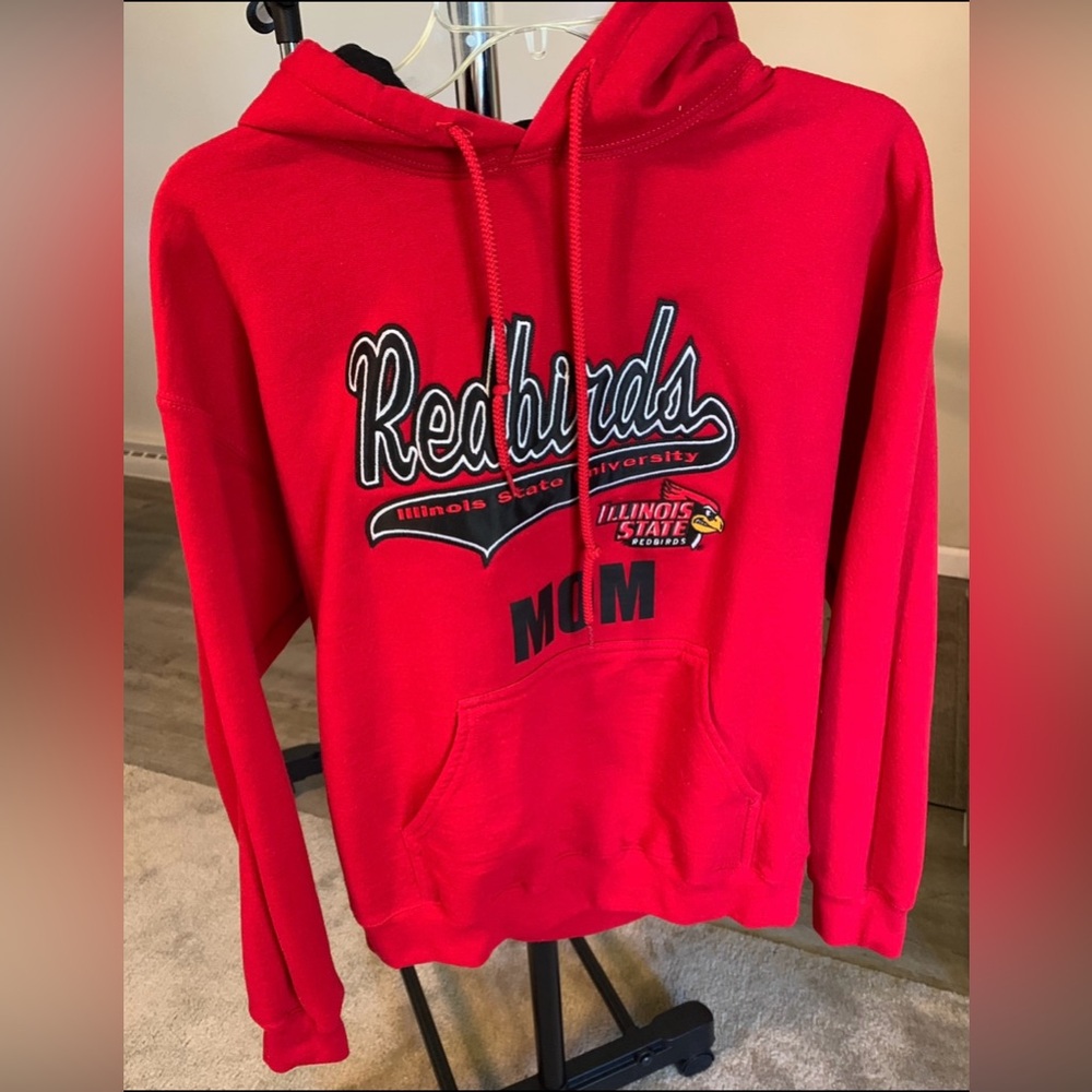 Illinois State University MOM sweatshirt/ size- Medium/Never Worn- washed